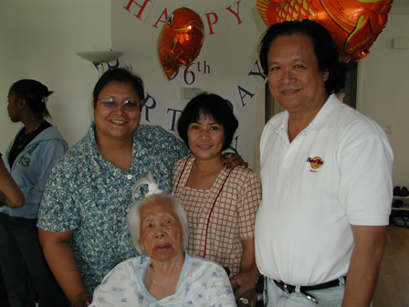 020608_nanays_96th_bday_party11