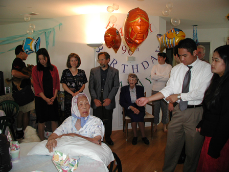020608_nanays_96th_bday_party17